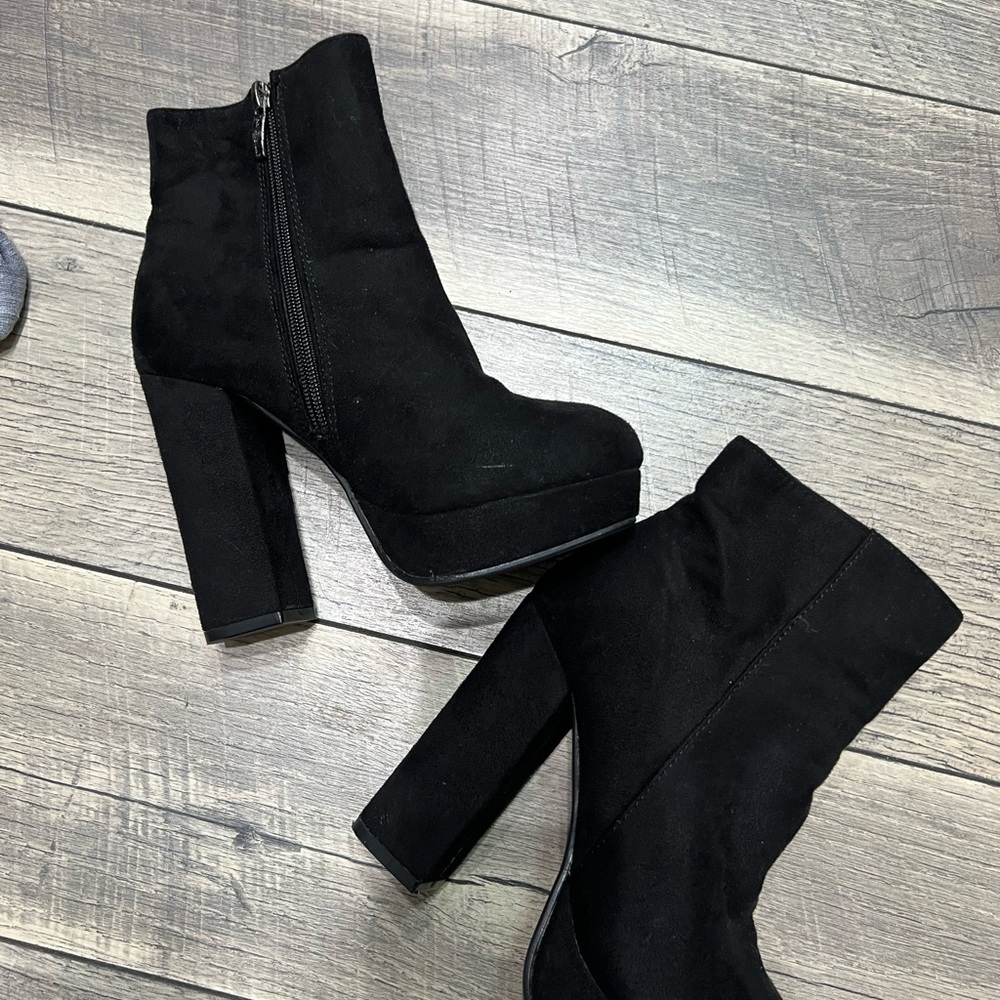Booties heels suede platform pumps worn 1 time going out